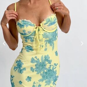 SAINTS & SECRETS
FORTUNE LACE TRIM MESH MIDI DRESS YELLOW